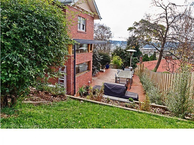 7 Auvergne Avenue, Mount Stuart TAS 7000