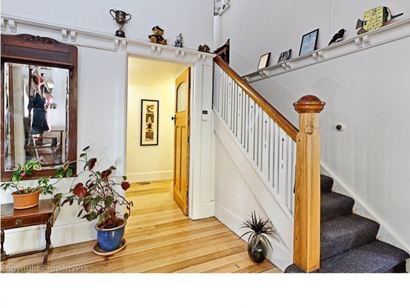 7 Auvergne Avenue, Mount Stuart TAS 7000