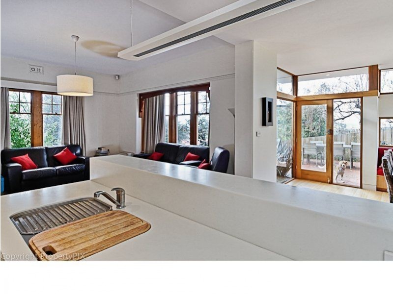 7 Auvergne Avenue, Mount Stuart TAS 7000