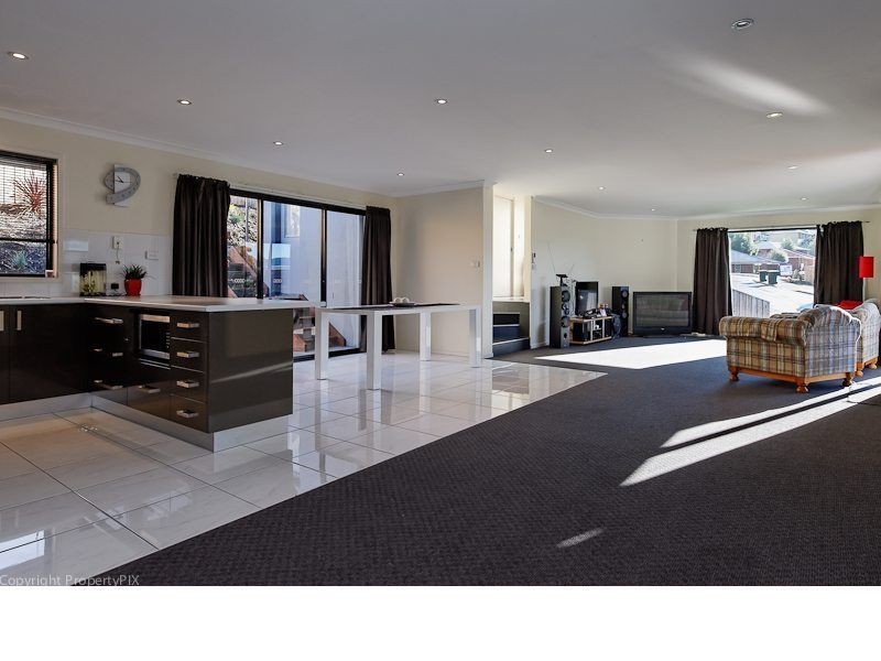 1 Bluegum Court, Claremont TAS 7011