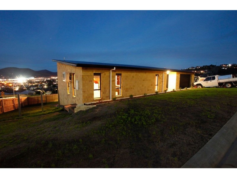 1 Walton Court, Glenorchy TAS 7010