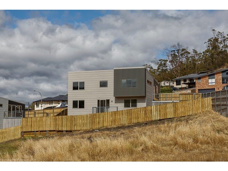 12 Dumbarton Drive, Geilston Bay TAS 7015