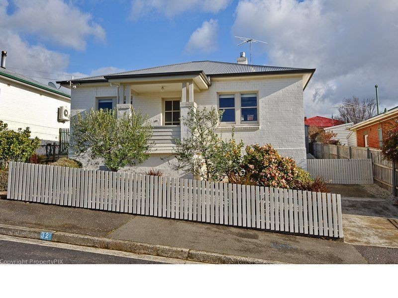 32 Jennings Street, New Town TAS 7008