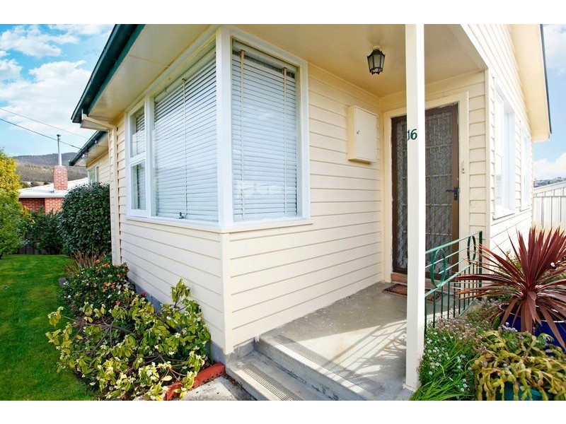 16 Belgrave Street, Claremont TAS 7011