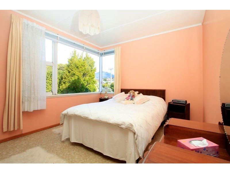 16 Belgrave Street, Claremont TAS 7011