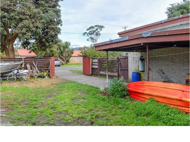 1 Kuru Road, Seven Mile Beach TAS 7170