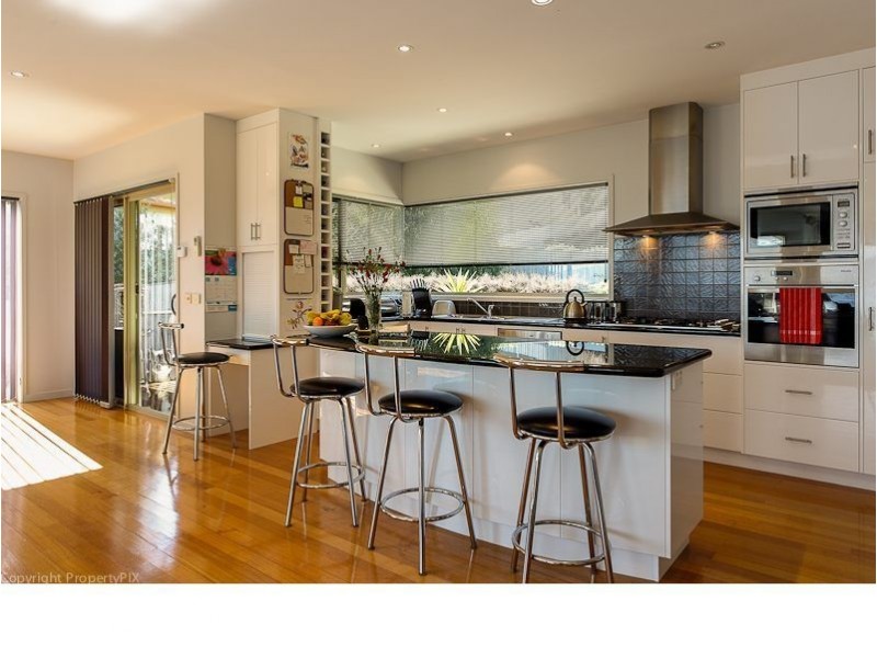 4 Parrott Place, Tranmere TAS 7018