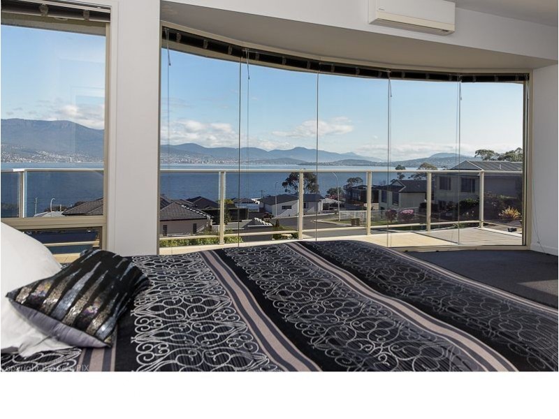 4 Parrott Place, Tranmere TAS 7018