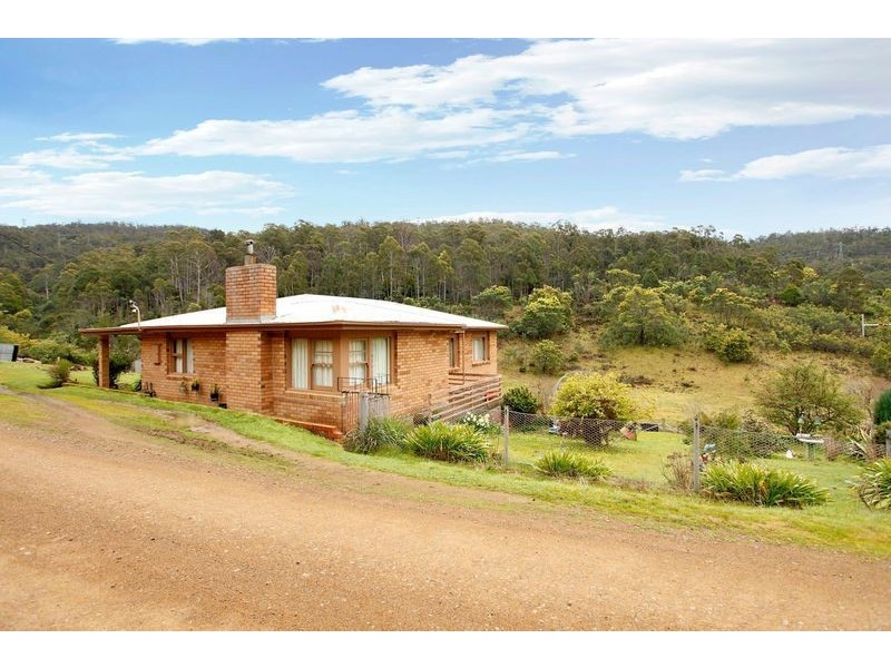 140 Millers Road, Lachlan TAS 7140