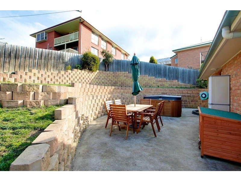 7 Wallcrest Road, Berriedale TAS 7011