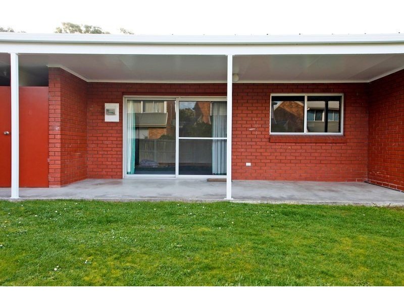 2/110 Abbotsfield Road, Claremont TAS 7011