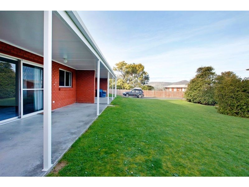 2/110 Abbotsfield Road, Claremont TAS 7011