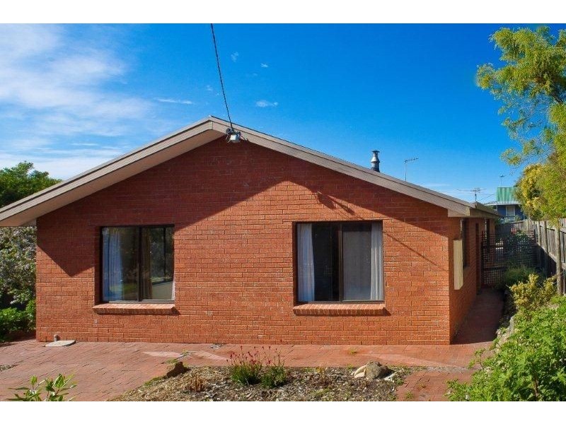 8 Dysart Street, Clifton Beach TAS 7020