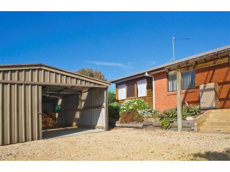 8 Dysart Street, Clifton Beach TAS 7020