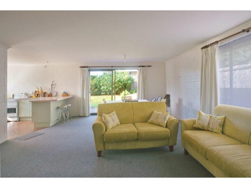 8 Dysart Street, Clifton Beach TAS 7020