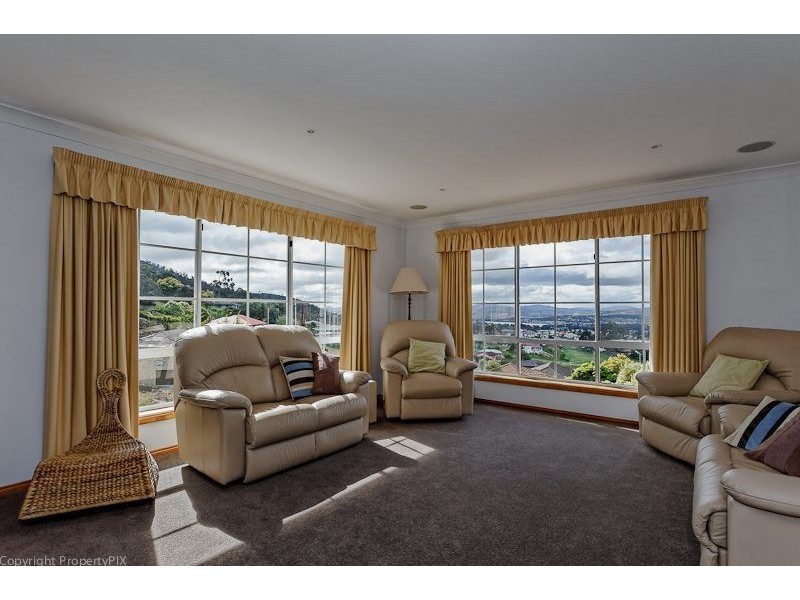 2 McLean Court, Rosetta TAS 7010