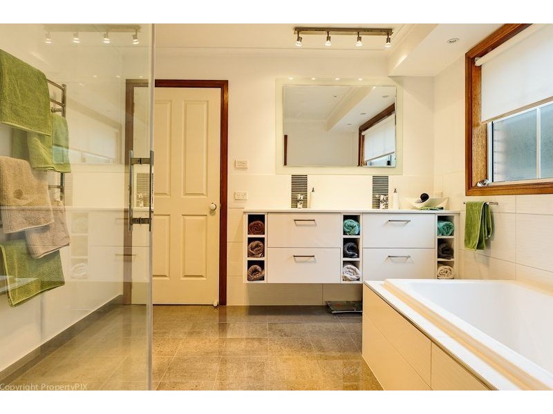 2 McLean Court, Rosetta TAS 7010