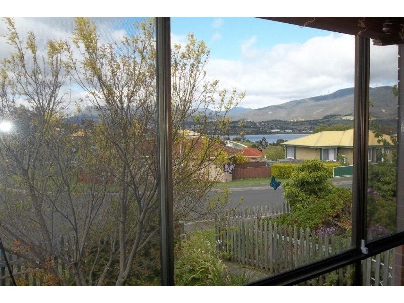 9 Bantick Drive, Herdsmans Cove TAS 7030