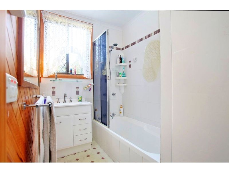 16 Rosbar Street, Claremont TAS 7011