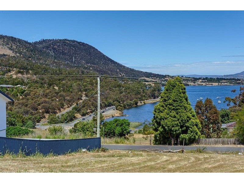 51 Clives Avenue, Old Beach TAS 7017