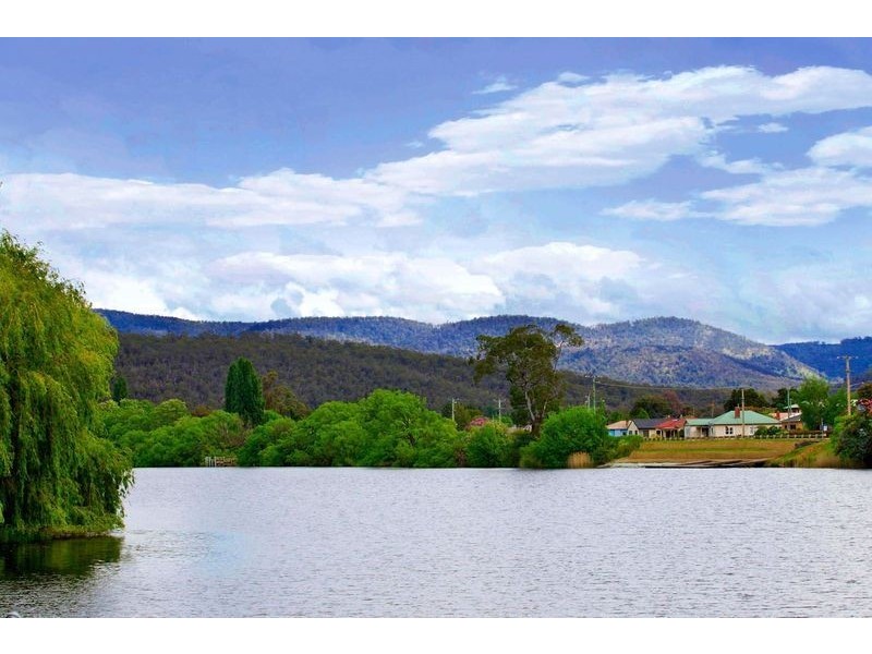 2 Pearson Street, New Norfolk TAS 7140