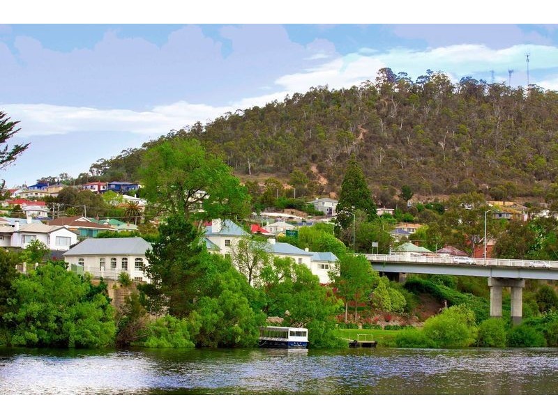 2 Pearson Street, New Norfolk TAS 7140