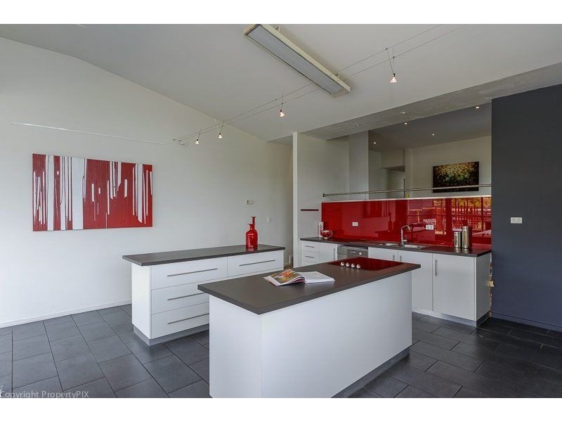 11 Bishop Street, New Town TAS 7008