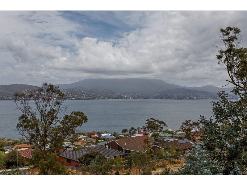 625 Oceana Drive, Howrah TAS 7018