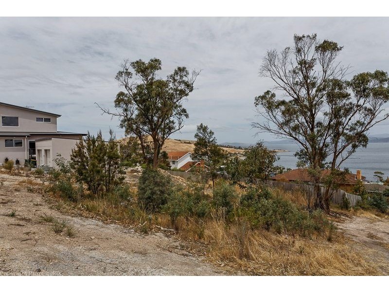 625 Oceana Drive, Howrah TAS 7018