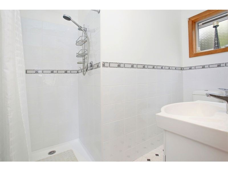 15 Girrabong Road, Lenah Valley TAS 7008