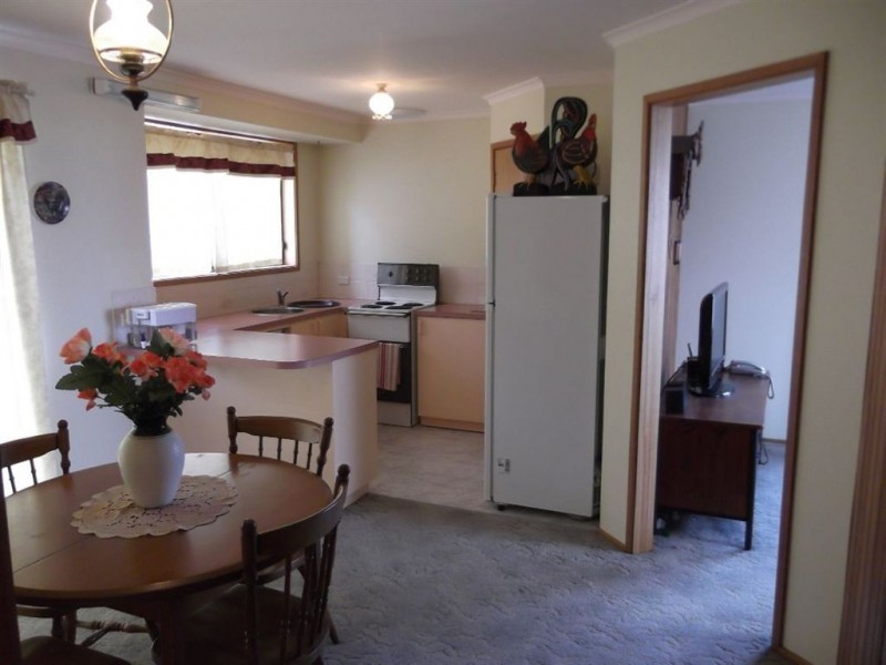 15 Lighton Way, Lenah Valley TAS 7008