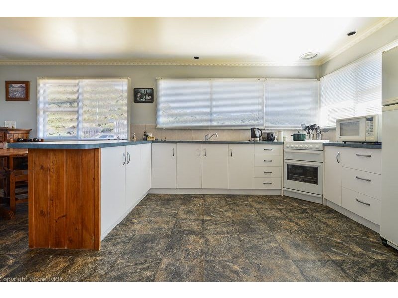 10 Valley Road, Collinsvale TAS 7012