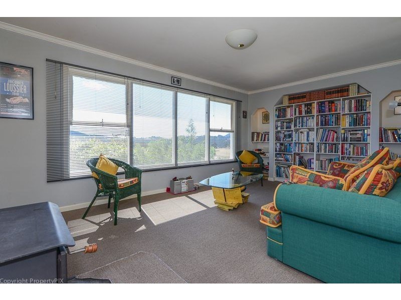 10 Valley Road, Collinsvale TAS 7012