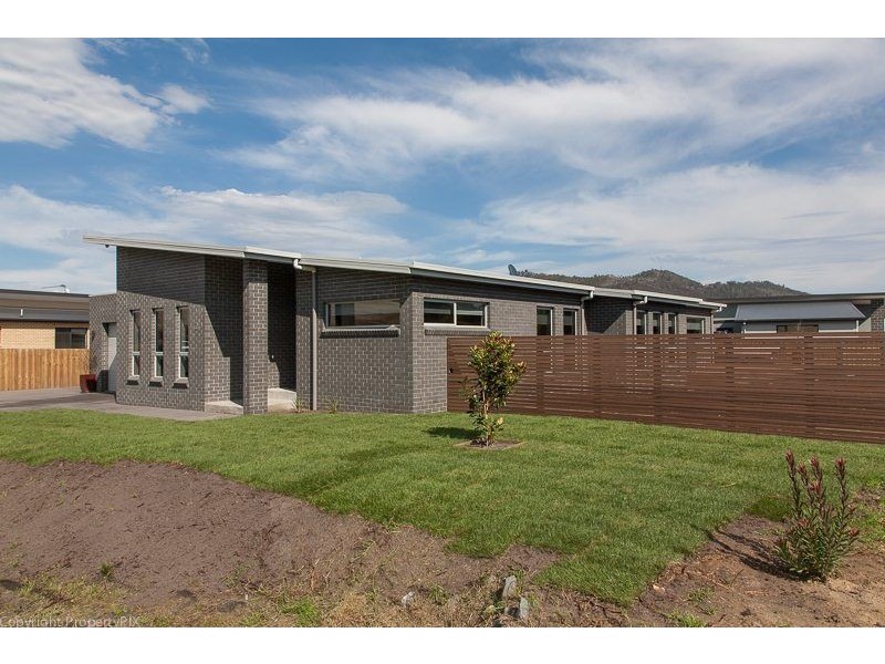2 Coastal Drive, Seven Mile Beach TAS 7170
