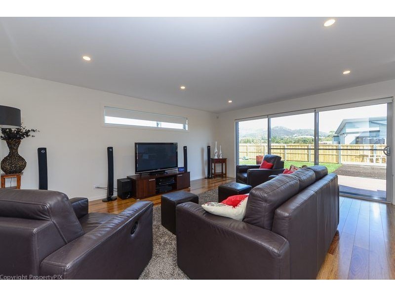 2 Coastal Drive, Seven Mile Beach TAS 7170