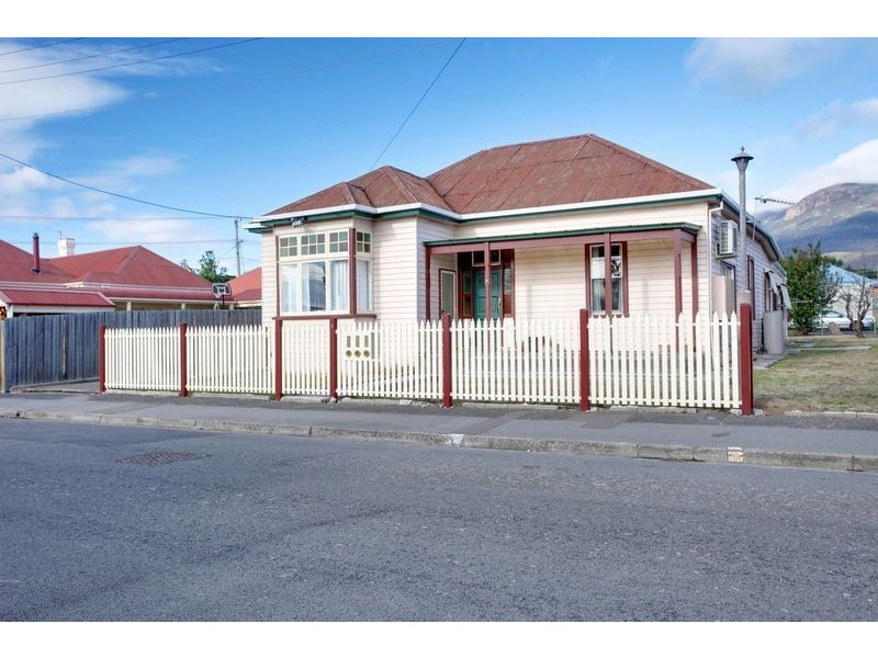 2 Mercer Street, New Town TAS 7008