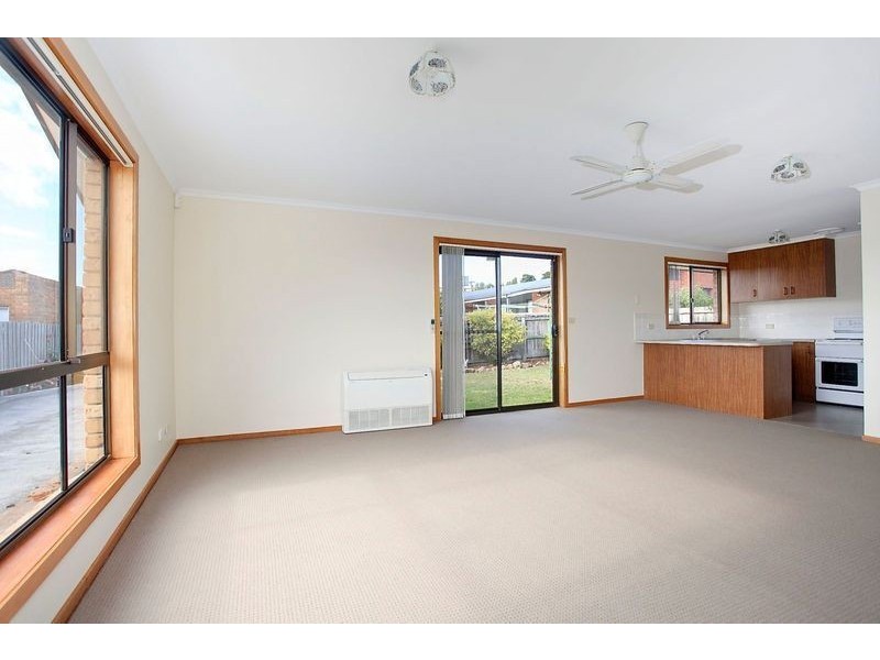 2/2 Philip Avenue, Montrose TAS 7010