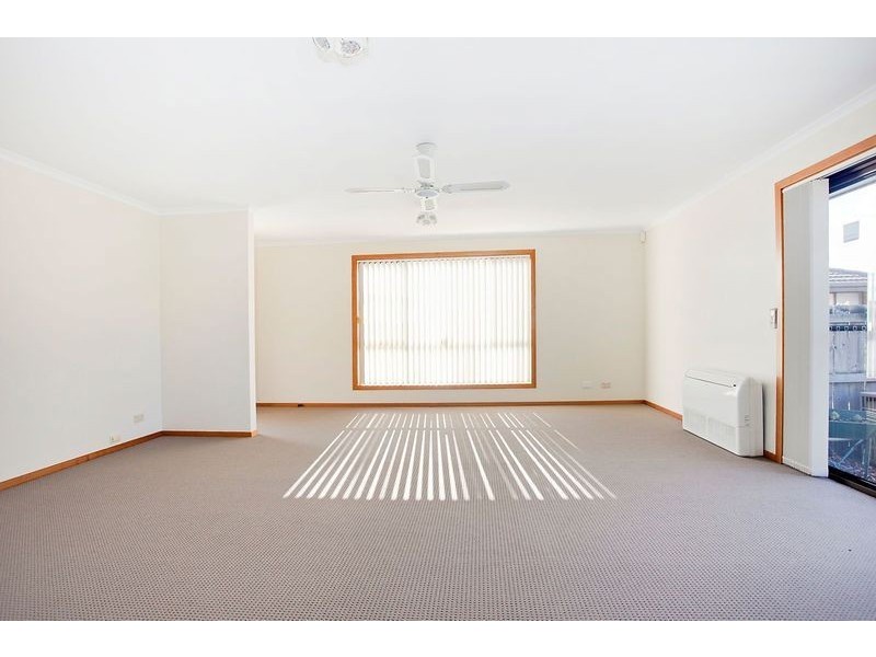 2/2 Philip Avenue, Montrose TAS 7010