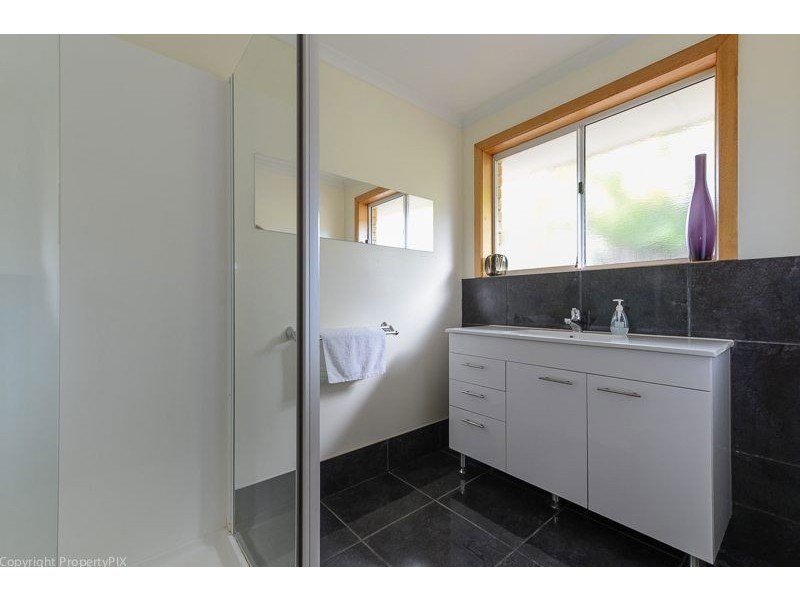 2/265 Cambridge Road, Warrane TAS 7018