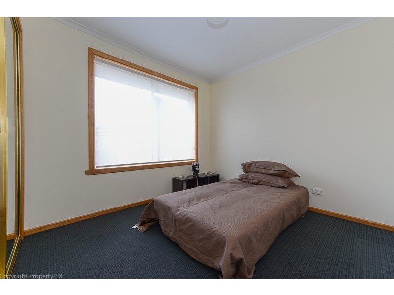 2/265 Cambridge Road, Warrane TAS 7018
