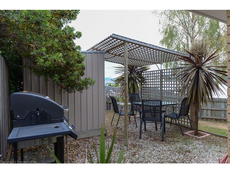 2/265 Cambridge Road, Warrane TAS 7018