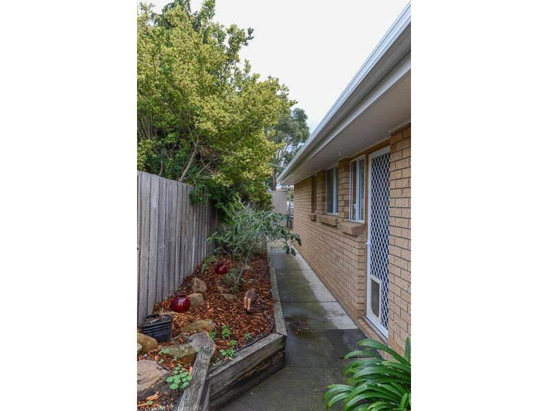 2/265 Cambridge Road, Warrane TAS 7018