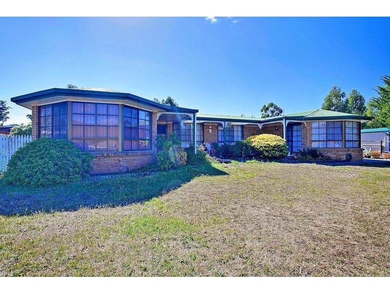 9 Oakdale Road, New Norfolk TAS 7140