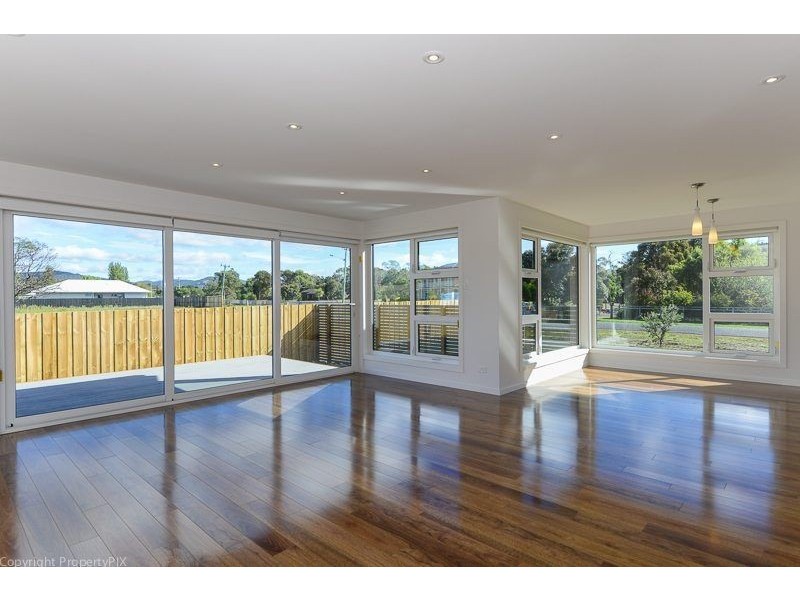 32 Seven Mile Beach Road, Seven Mile Beach TAS 7170