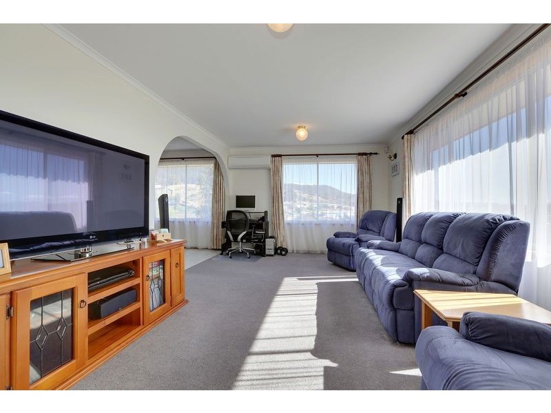 2 Glenlea Court, Claremont TAS 7011