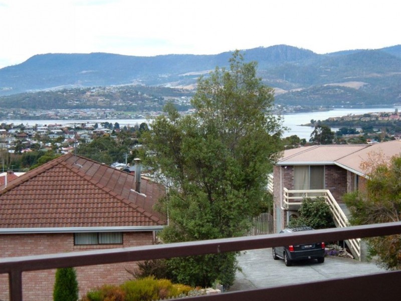 2 Ebden Street, Claremont TAS 7011