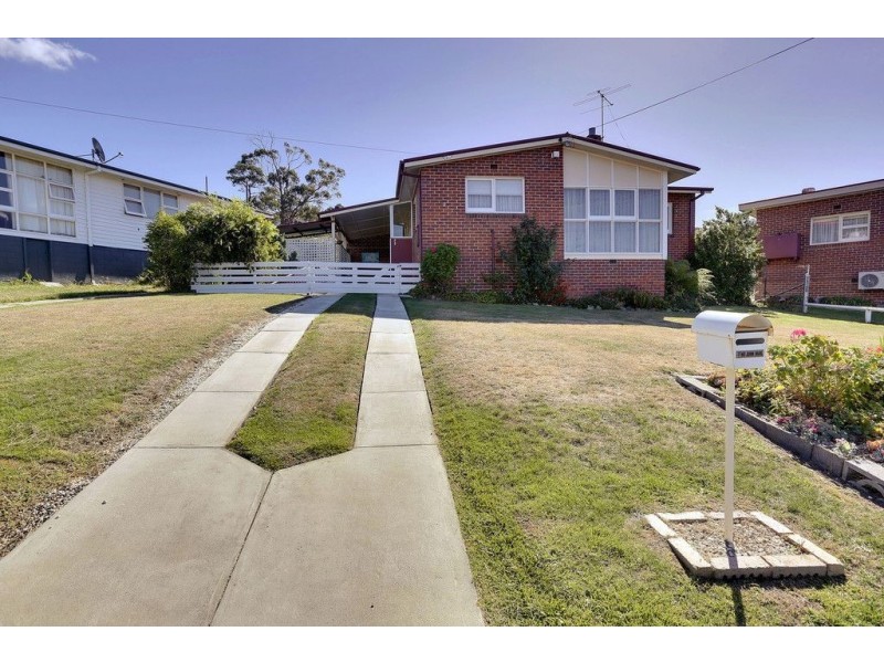 2 Kogarah Avenue, Berriedale TAS 7011