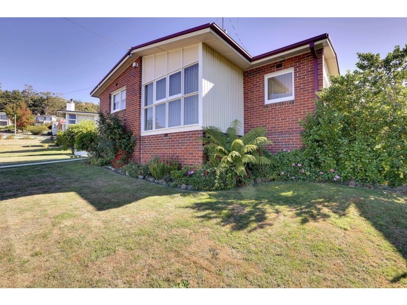 2 Kogarah Avenue, Berriedale TAS 7011