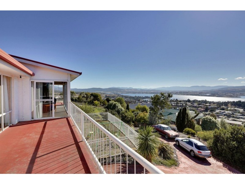 13 Newitt Drive, Austins Ferry TAS 7011