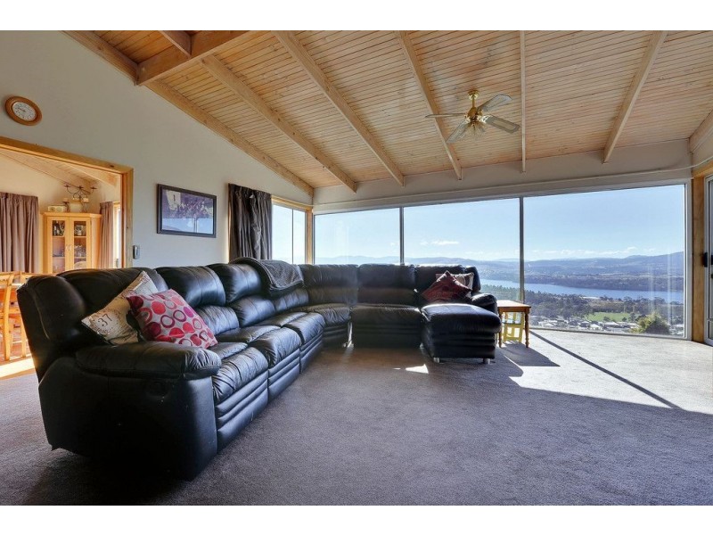 13 Newitt Drive, Austins Ferry TAS 7011